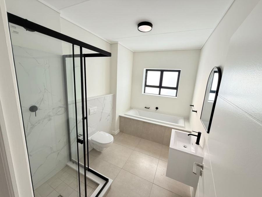 To Let 2 Bedroom Property for Rent in De Zicht Estate Western Cape